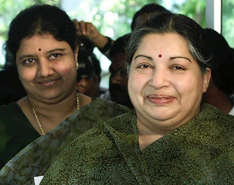 The Secret Why Jaya Queen Of Tamilnadu Became Servant Infront OF Sasikala