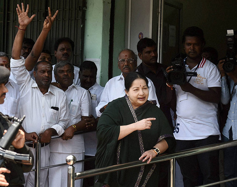 Tamil Nadu Chief Minister Jayalalithaa helth issu