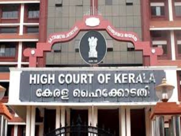 Kerala HC angry on water logged in kochi heavy rain details