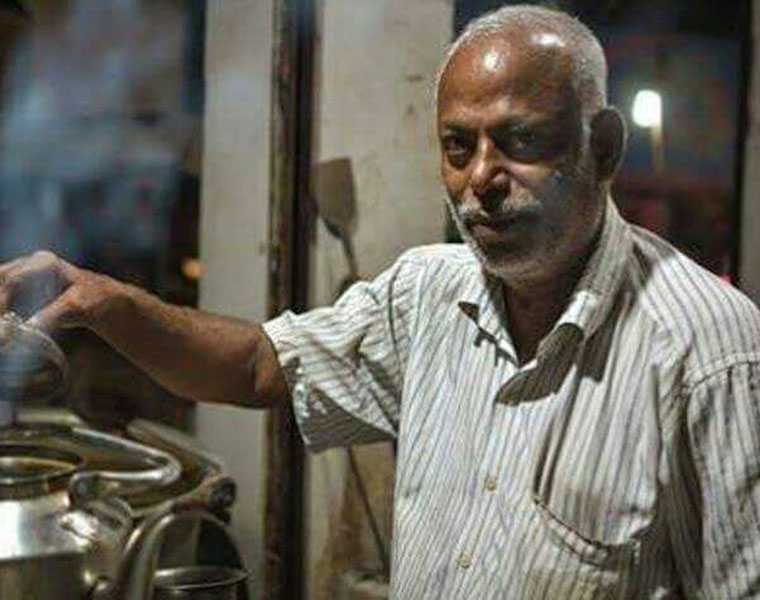 Inspiring story of cuttack telugu tea seller Prakash Rao