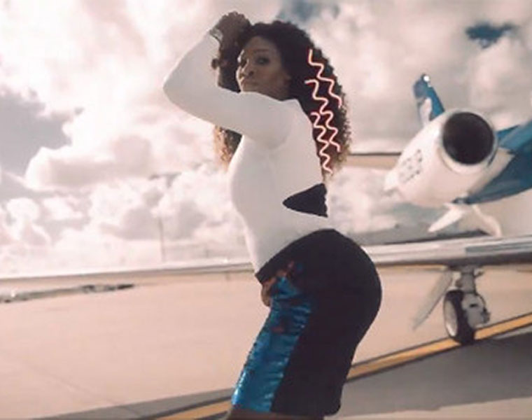 Watch Serena Williams Twerk on a Plane