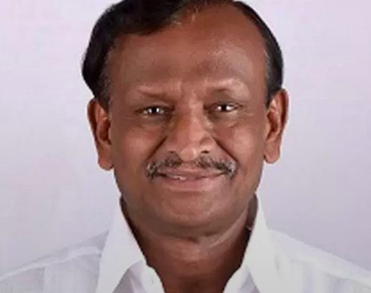 Karnataka government crisis: Rebel Congress MLA Nagaraj heads to Mumbai to meet another legislator