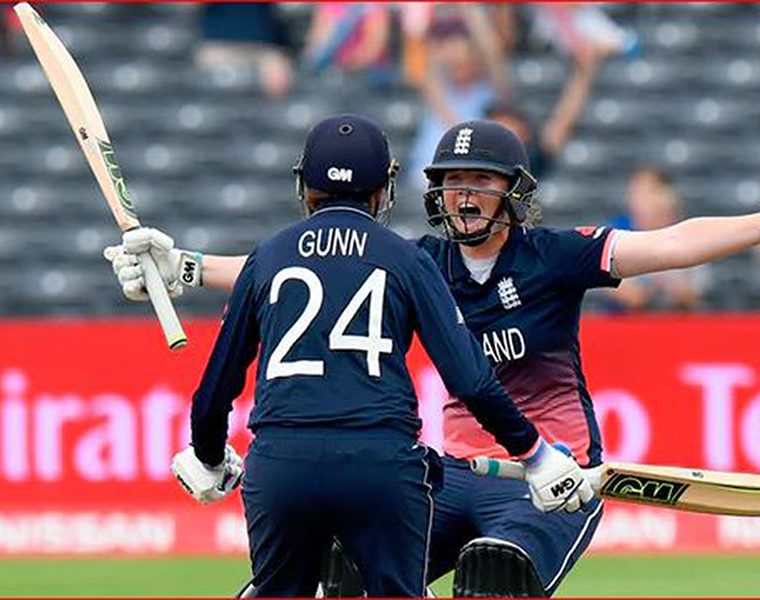 England beat South Africa in tense finish to reach Womens World Cup final