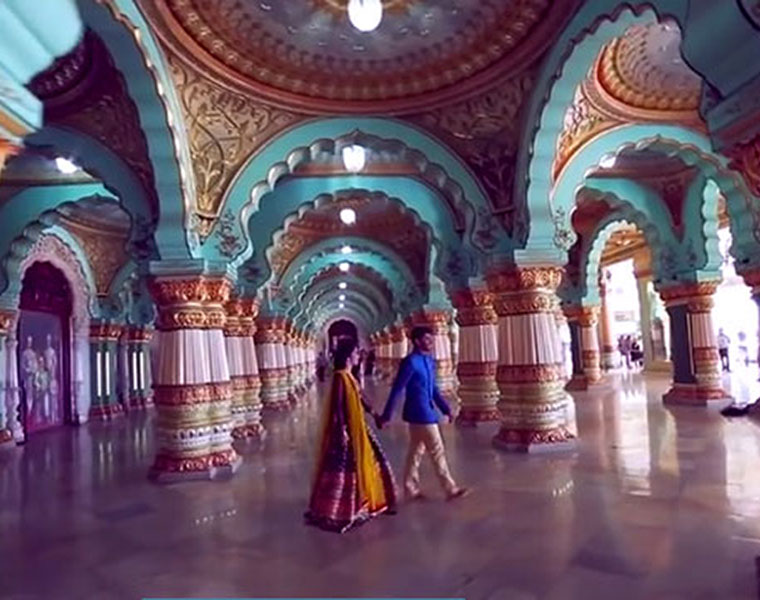 Mysore Palace, photo shoot, photographer, couple issued notice