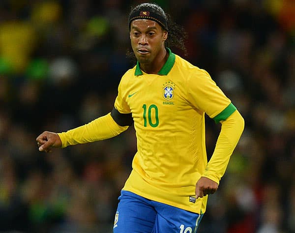 Ronaldinho slams Brazil team before Copa America, but it's a part of ad campaign