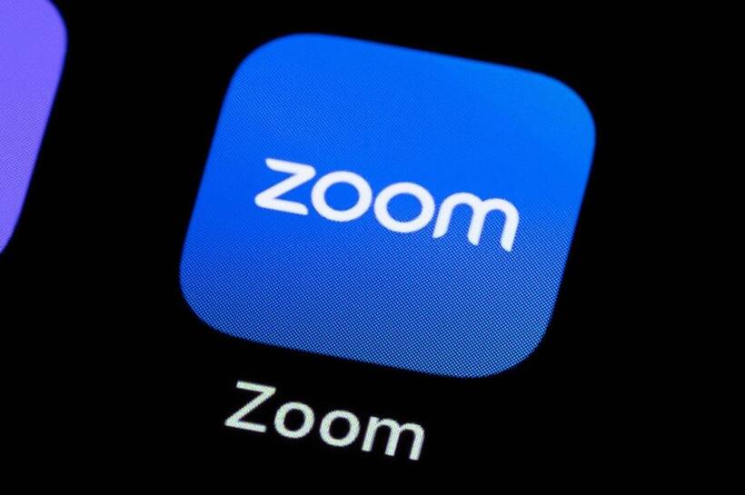 https://stocktwits.com/news articles/markets/equity/zoom analyst predicts q1 beat/ch0cmvLRbFo