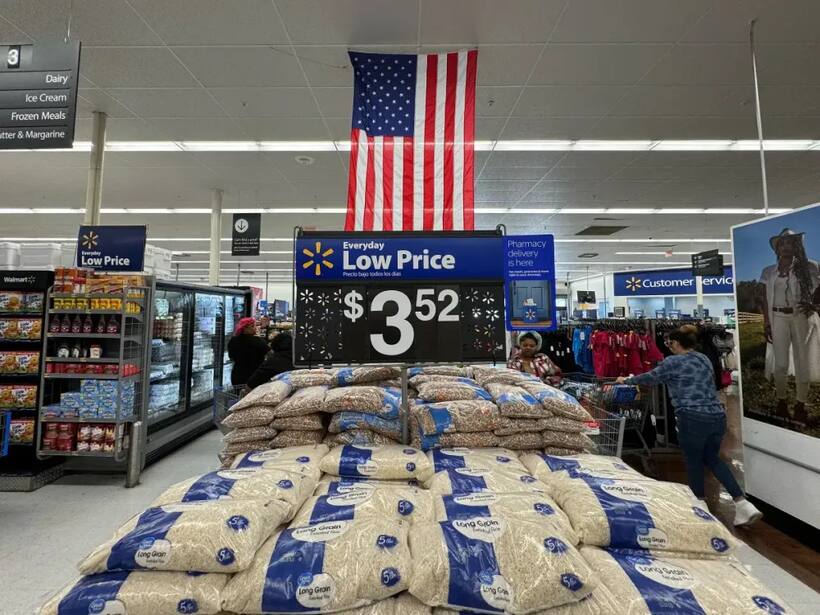 https://stocktwits.com/news articles/markets/equity/walmart vows transparency on tariff driven price changes after trump criticism/chkDB2HRbD1