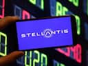 Stellantis’ New CEO Takes Charge, Announces Leadership Changes: Stock Edges Lower As Insider Pick Draws Analyst Skepticism