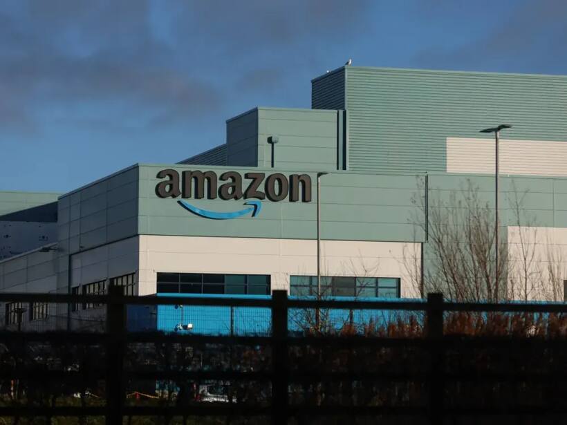 https://stocktwits.com/news articles/markets/equity/amazon cuts under 100 roles in books division retail sentiment jumps on recent capacity expansion news/chkz1AcRbxV
