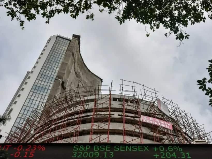 https://stocktwits.com/news articles/markets/equity/sensex holds above 80000 led by tata motors reliance trent/chQCAgPRbhu