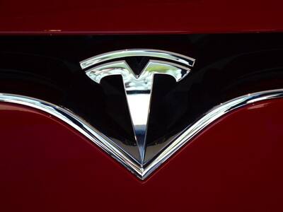 https://stocktwits.com/news-articles/markets/equity/baird-downgrades-tesla-stock-june-2025/chlEayGRby5