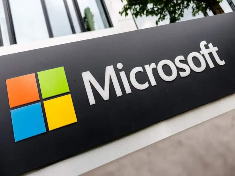 https://stocktwits.com/news articles/markets/equity/microsoft game workers reach groundbreaking union agreement/ch0uPxZRbuX