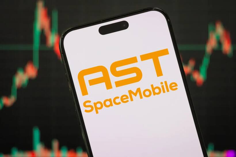 https://stocktwits.com/news articles/markets/equity/retail goes gaga over ast spacemobile vodafone idea deal/chls4ZKRR27