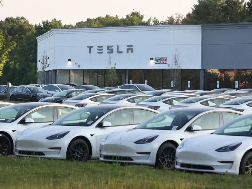 https://stocktwits.com/news articles/markets/equity/us regulator seeks data from tesla on robotaxi launch/chiNZNXRbml