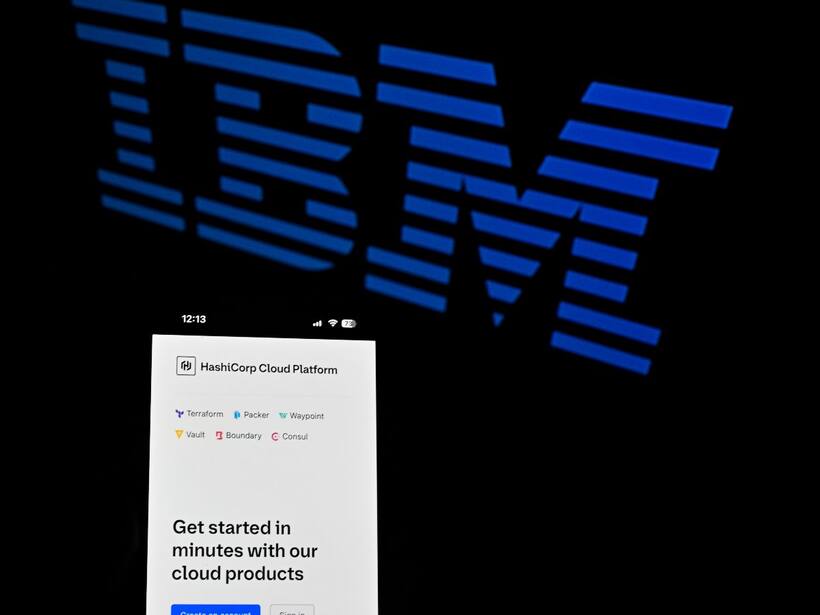 HashiCorp Edges Higher As IBM Sees Smoother M&A Path Under Trump: Retail Stays Neutral
