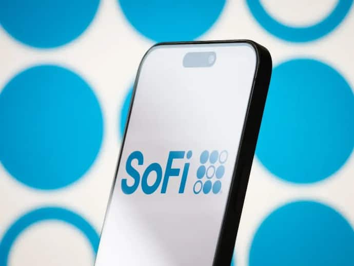 https://stocktwits.com/news-articles/markets/equity/sofi-technologies-raises-full-year-guidance/chQ6I4jRbLX