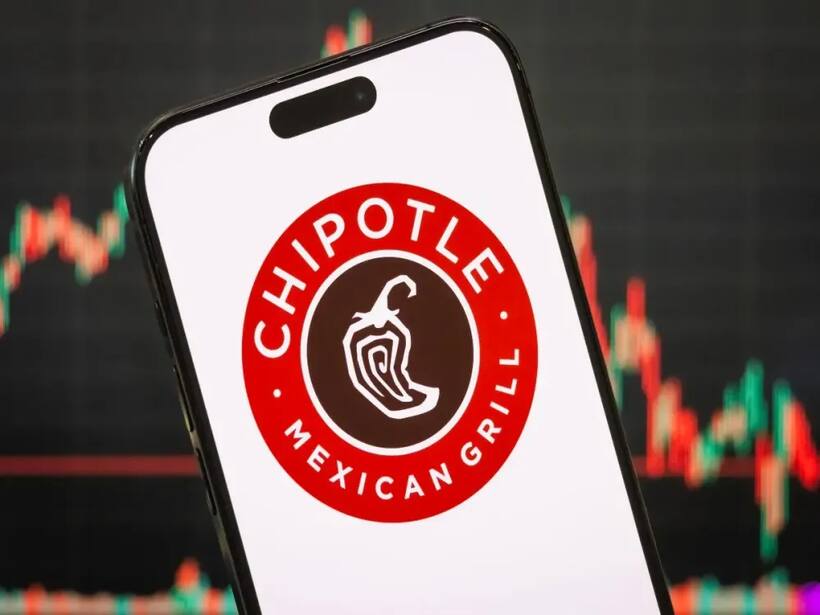 Chipotle Mexican Grill Announces Foray Into Mexico, Multiple Brokerages Cut Price Targets Ahead Of Q1 Earnings