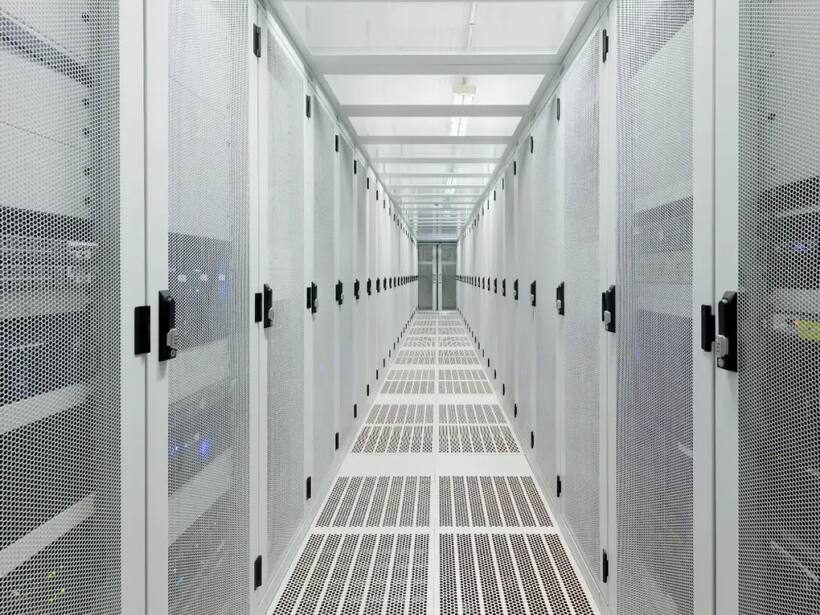 https://stocktwits.com/news articles/markets/equity/hyperscale data stock on track for biggest one day gain in 30 year history after preliminary q1 revenue tops 25 m/chide40Rb1E