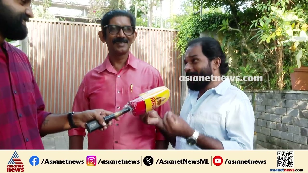 '75 എല്ലാം ഒരു വയസാണോ' മമ്മൂട്ടിയുടെ വീടിനു പിറന്നാളിന് മുന്നിൽ നിന്ന് ആരാധകരെ എത്തിച്ച ഫാൻസ്