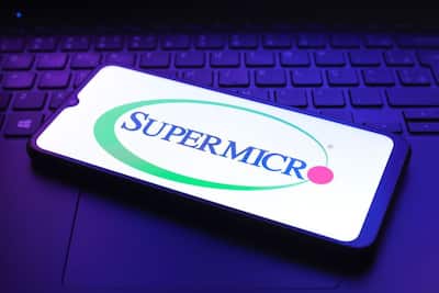 Super Micro Shines In Q1 As S&P 500’s Only Computer Hardware Gainer, But Retail Is Yet To Regain Confidence