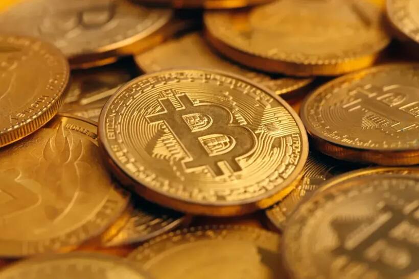 Crypto Countdown: Your 5 Min Weekly Digest to Become an Expert