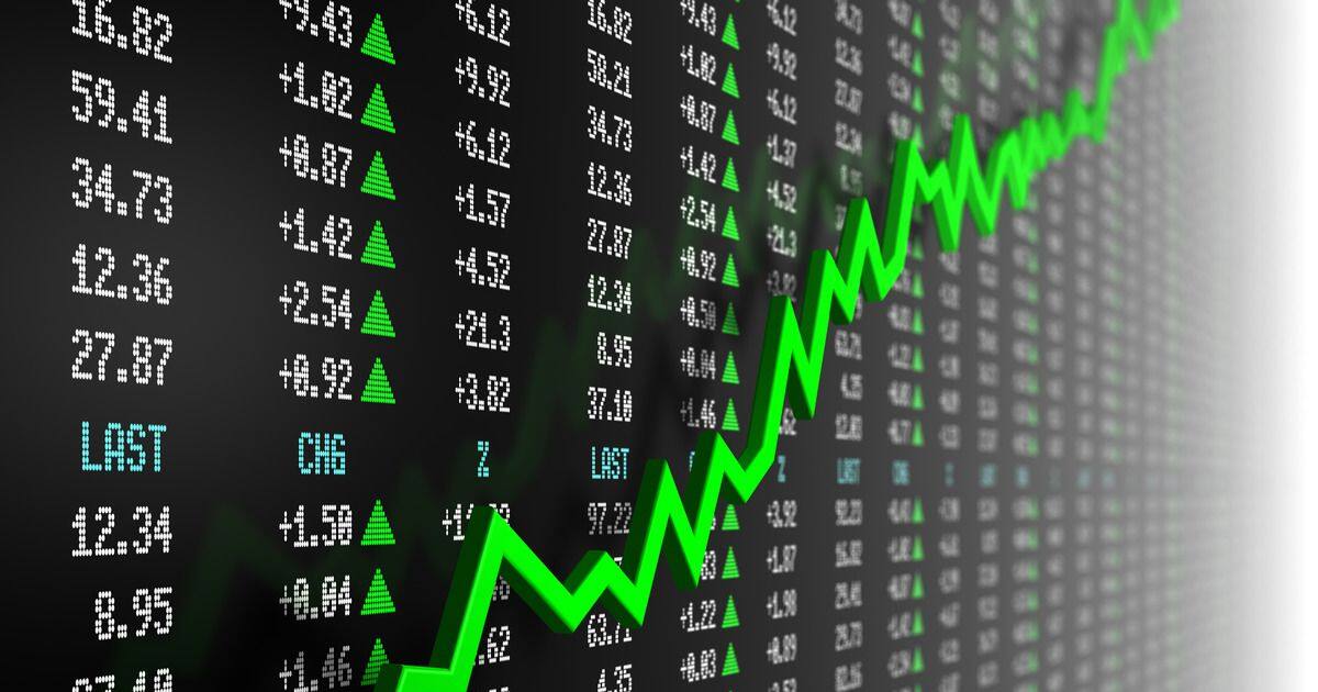 H&E Equipment Services Stock Soars on United Rentals $4.8B Acquisition