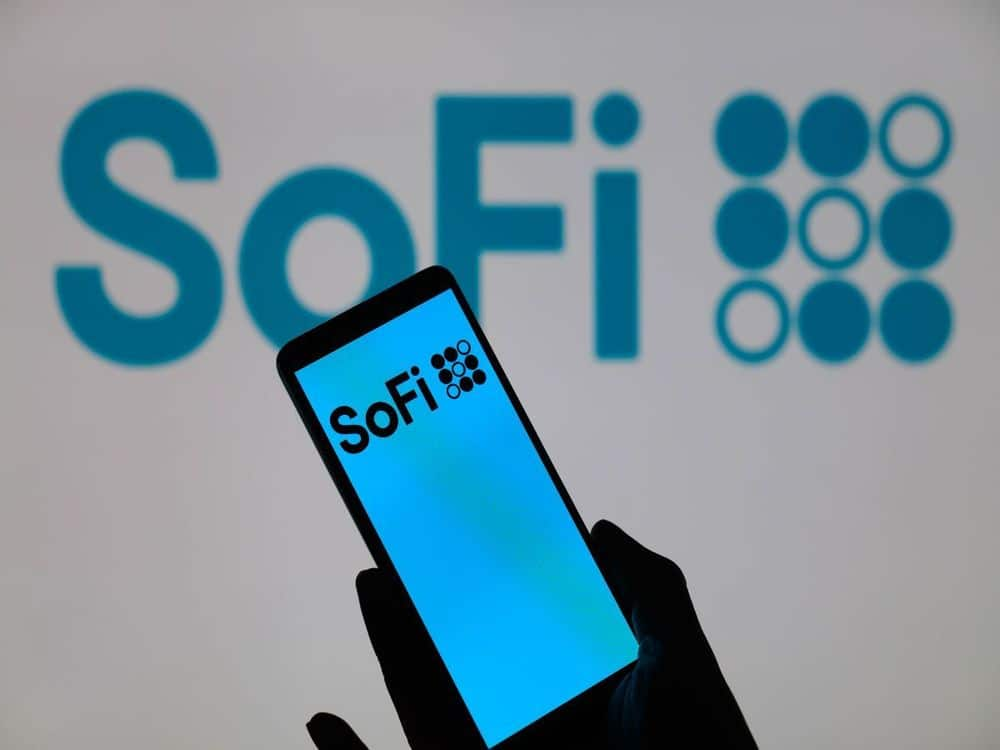 SoFi Technologies Stock Draws Retail Attention After $5B Loan Platform Business Agreement With Blue Owl Capital Funds