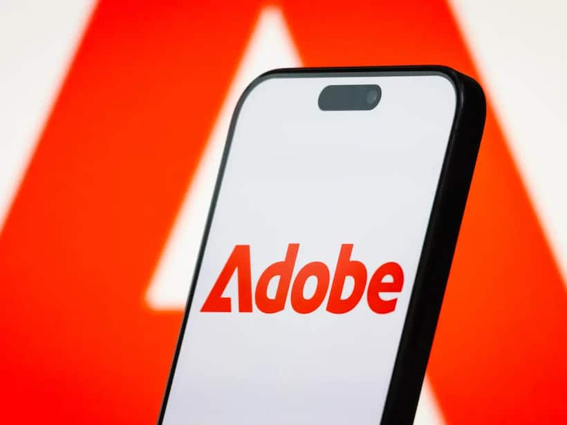 https://stocktwits.com/news articles/markets/equity/adobe nails q2 lifts forecast yet stock drops after hours/chlLo64RRGB