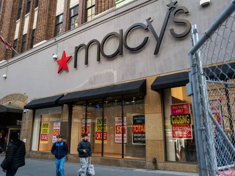 Macy's New Hire To Lead Finance And Operations Functions Fails To Reverse Retail's Highly Bearish Stance