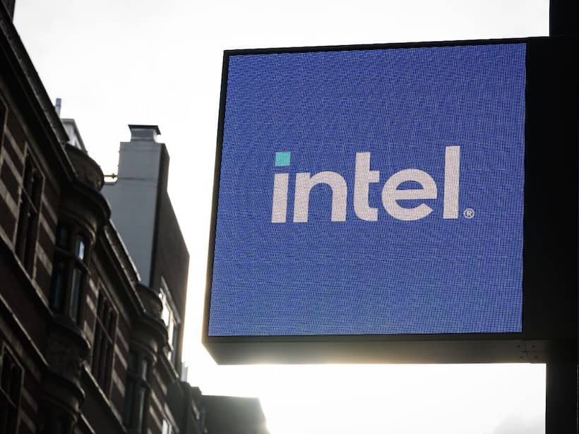 Intel Stock Jumps On Report Of Nvidia, Broadcom Weighing Chip Maker As Potential Supplier – Retail Lacks Confidence