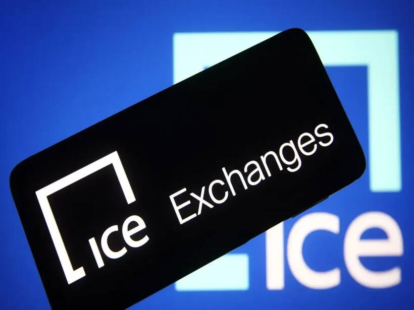 ICE Stock Bucks Broader Market Sell Off On Strong March, Quarterly Statistics — Retail Sentiment Brightens