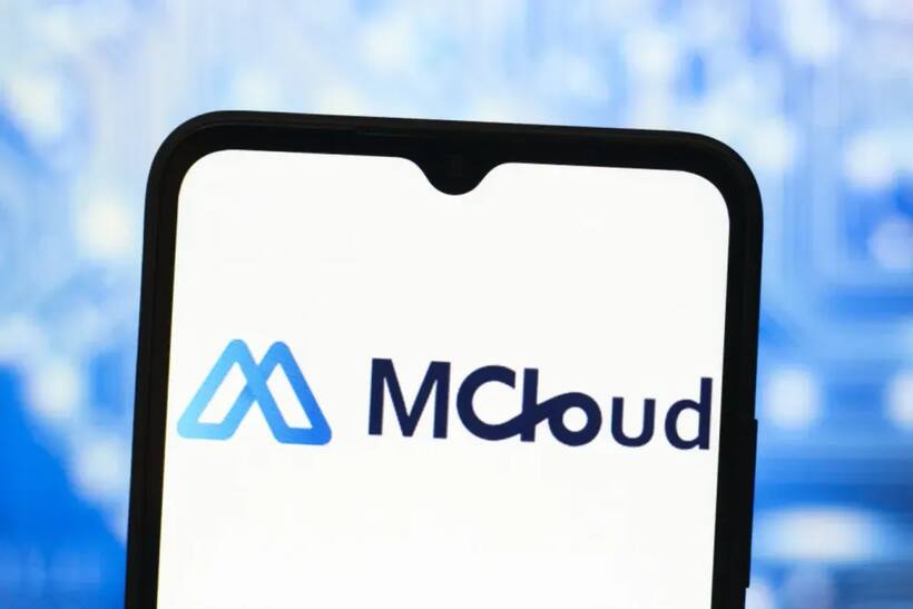 MicroCloud Hologram Stock Spikes After-Hours As Reverse Stock Split Takes Effect: Retail Stays Neutral