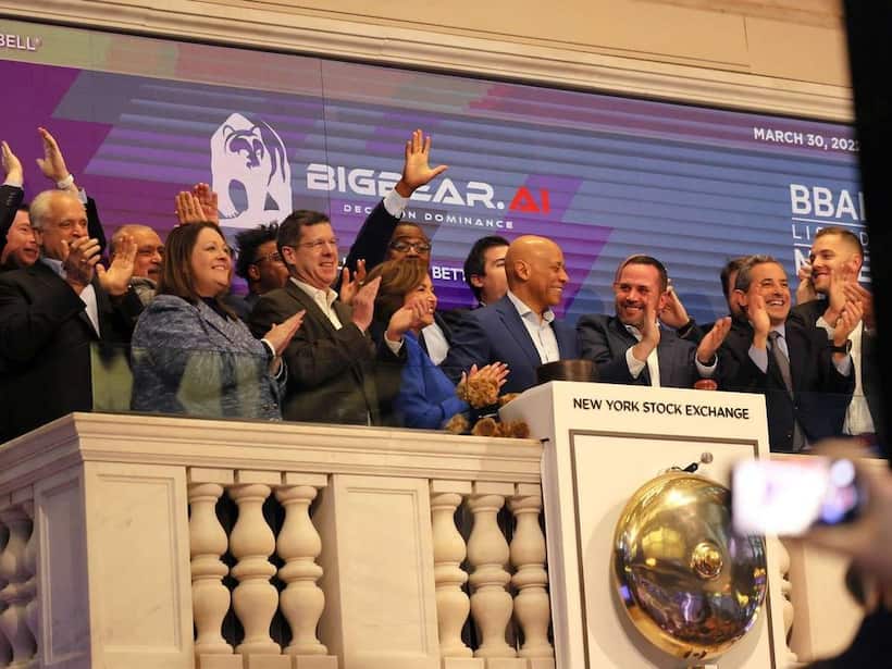 BigBear.ai Stock Plummets After Filing Delay, But Says Revenue Won’t Be Affected – Retail’s Skeptical