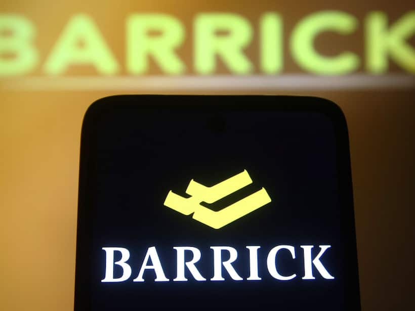 Barrick Gold Stock Draws Attention After UBS Upgrade Highlights Mali Deal As Catalyst – Retail Remains Skeptical