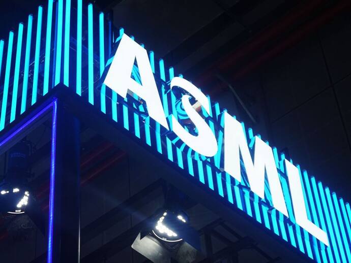 https://stocktwits.com/news-articles/markets/equity/asml-ceo-impossible-to-quantify-impact-of-trump-tariffs/chQPkLGRbOV