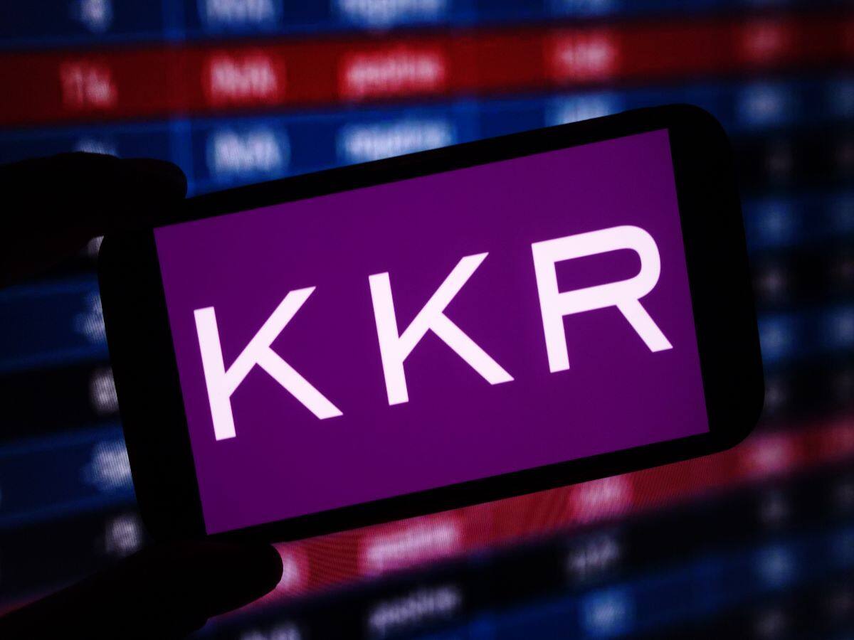 KKR Q4 Earnings Top Wall Street Estimates But Revenue Declines: Retail’s Extremely Bullish 