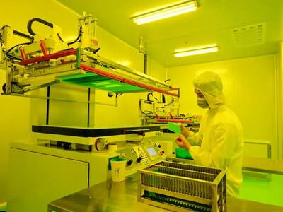 https://stocktwits.com/news-articles/markets/equity/intel-backed-cornelis-networks-launches-chip-to-boost-ai-and-hpc-performance/chkrftCRbv8