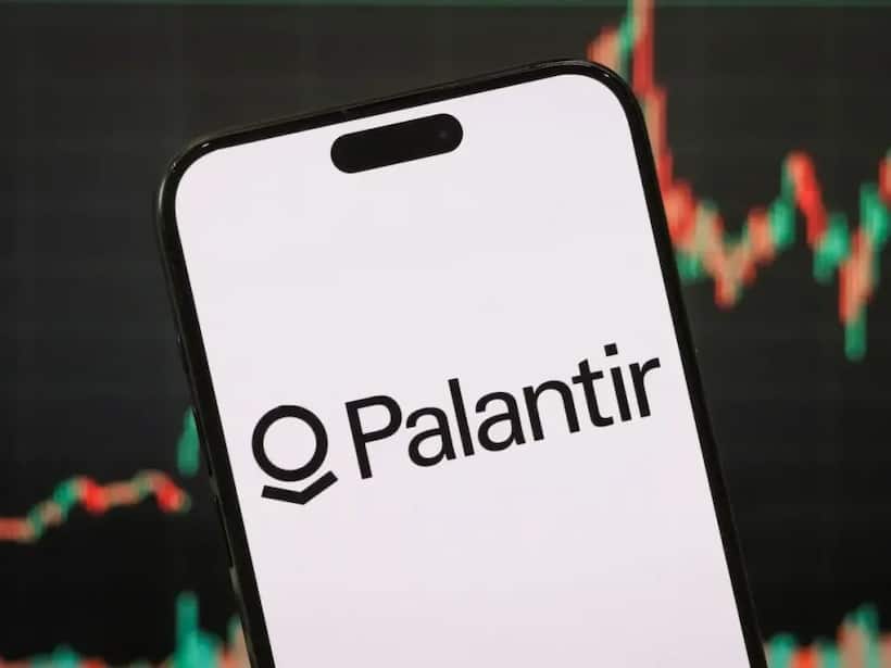 https://stocktwits.com/news articles/markets/equity/palantir under fire as democrats probe trump administration data deals/chlrxGORRcM