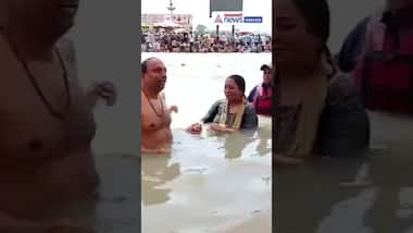 Delhi CM Rekha Gupta Takes Holy Dip at Har Ki Pauri in Haridwar