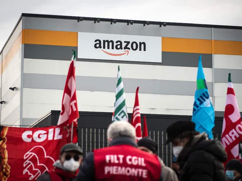 https://stocktwits.com/news articles/markets/equity/amazon gets another complaint from labor board over treatment of warehouse workers/chlYlpiRRTe