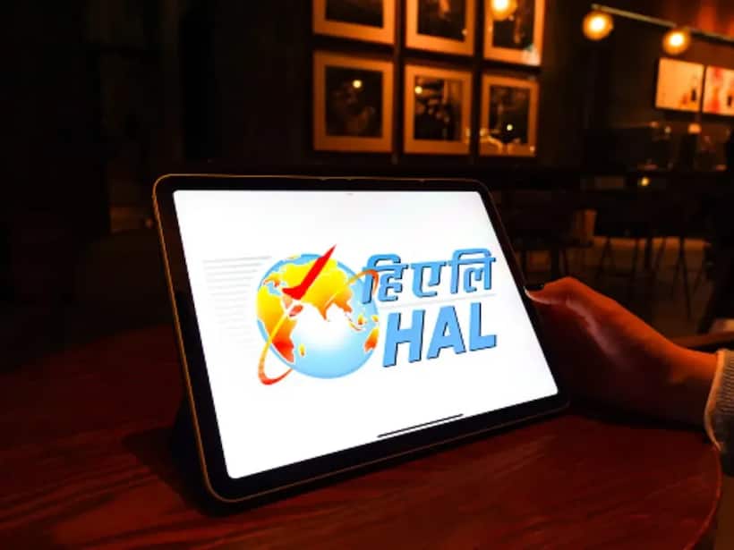 https://stocktwits.com/news articles/markets/equity/analysts see upside in hal bel bdl paras defence/chQCuG4Rbhy