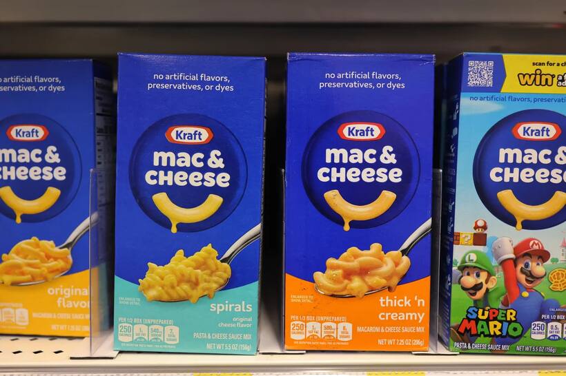 https://stocktwits.com/news articles/markets/equity/bye bye synthetic dyes general mills kraft heinz pledge to eliminate artificial colorants from us packaged foods by 2027/chlrx38RRcu