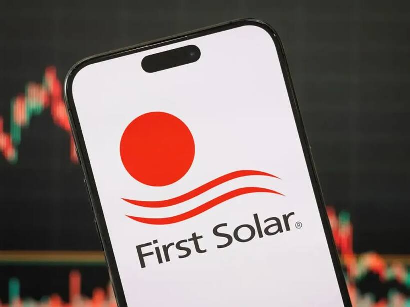 https://stocktwits.com/news-articles/markets/equity/first-solar-slips-as-tariff-uncertainty-prompts-forecast-cut/chXTc7xRbLM