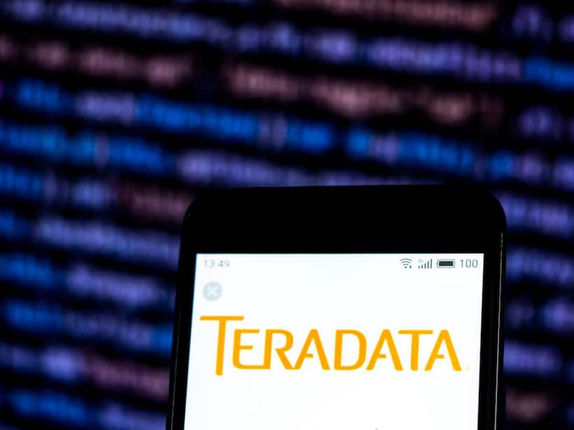 Teradata Stock Slides Premarket To Head Toward 6 Month Low After Mixed Q4 Results, CFO Exit: Retail Sentiment Sours