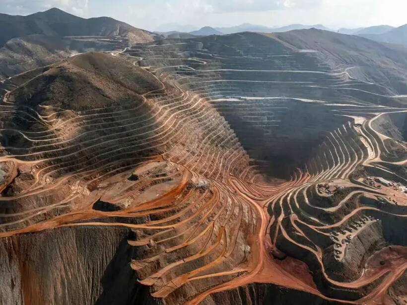 https://stocktwits.com/news articles/markets/equity/rio tinto in spotlight after us judge pauses land transfer for copper project/chiZUFIRbl8