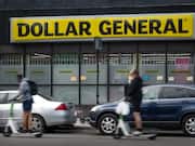 Dollar General Retail Traders Remain Cautious As Discount Retailer Says CFO Will Depart Next Month