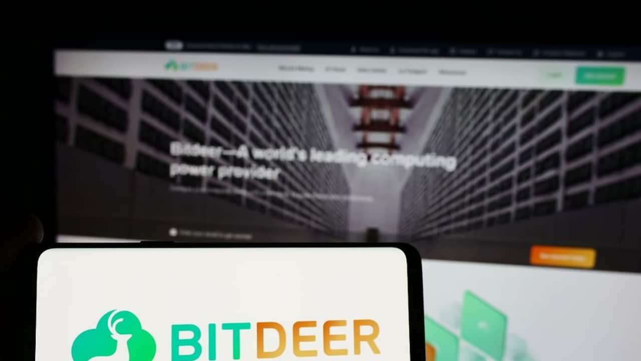 Bitdeer Stock Climbs Despite Weaker Bitcoin Production In February – Retail Sentiment Still Bearish
