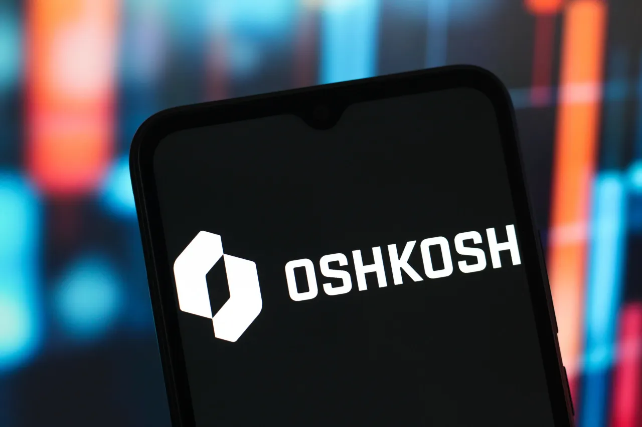 https://stocktwits.com/news articles/markets/equity/goldman upgrades oshkosh to buy sees 131 target on margin rebound army contract surge/chFWc6BRRFm