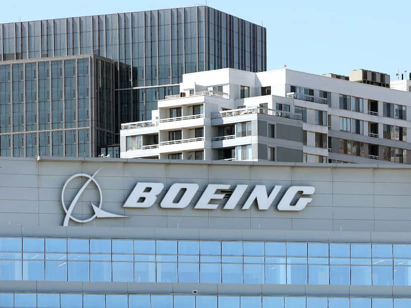 Why Boeing Stock Got Slew Of Price Target Hikes Despite Disappointing Q4, Full-Year Earnings: Retail Turns Bullish