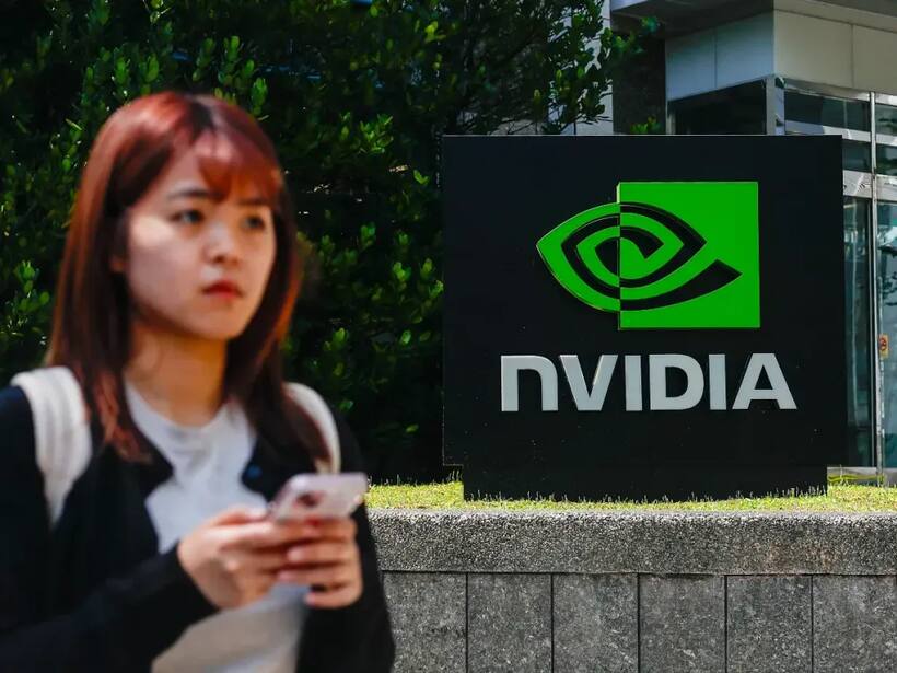 https://stocktwits.com/news-articles/markets/equity/analyst-sees-near-term-threat-for-nvidia-from-new-huawei-ai-chip/chQxknBRbh2
